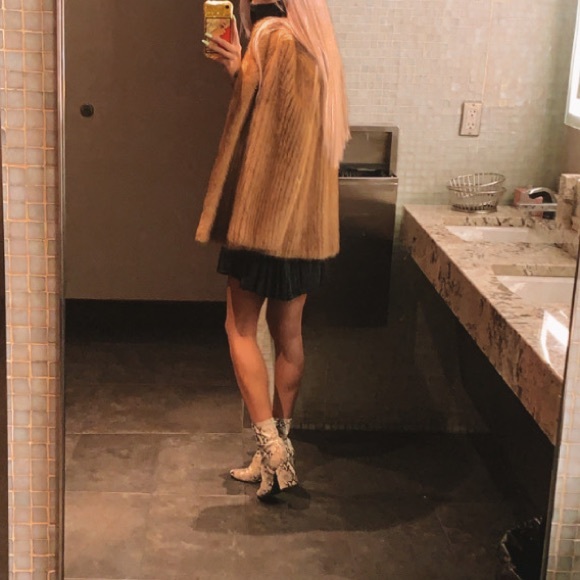 100% authentic light color mink coat unisex - Picture 9 of 9